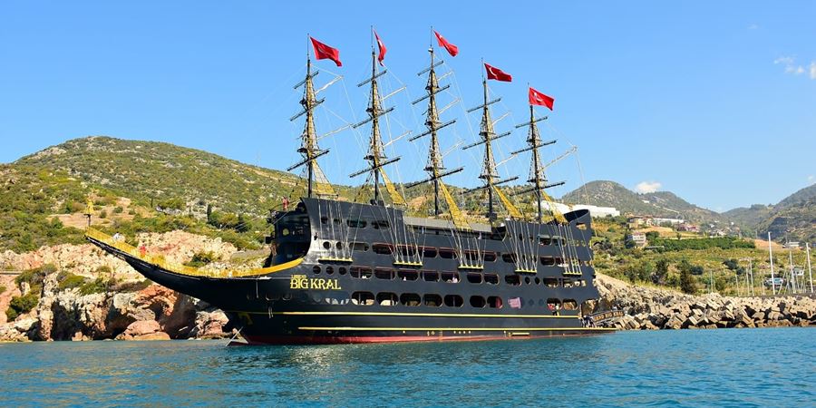 Legend Big Kral Pirate Boat Trip